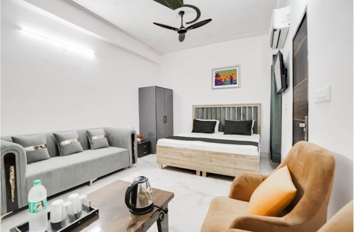 Comfort Inn, Mundka, New - Near Nangloi Metro Station Hotel