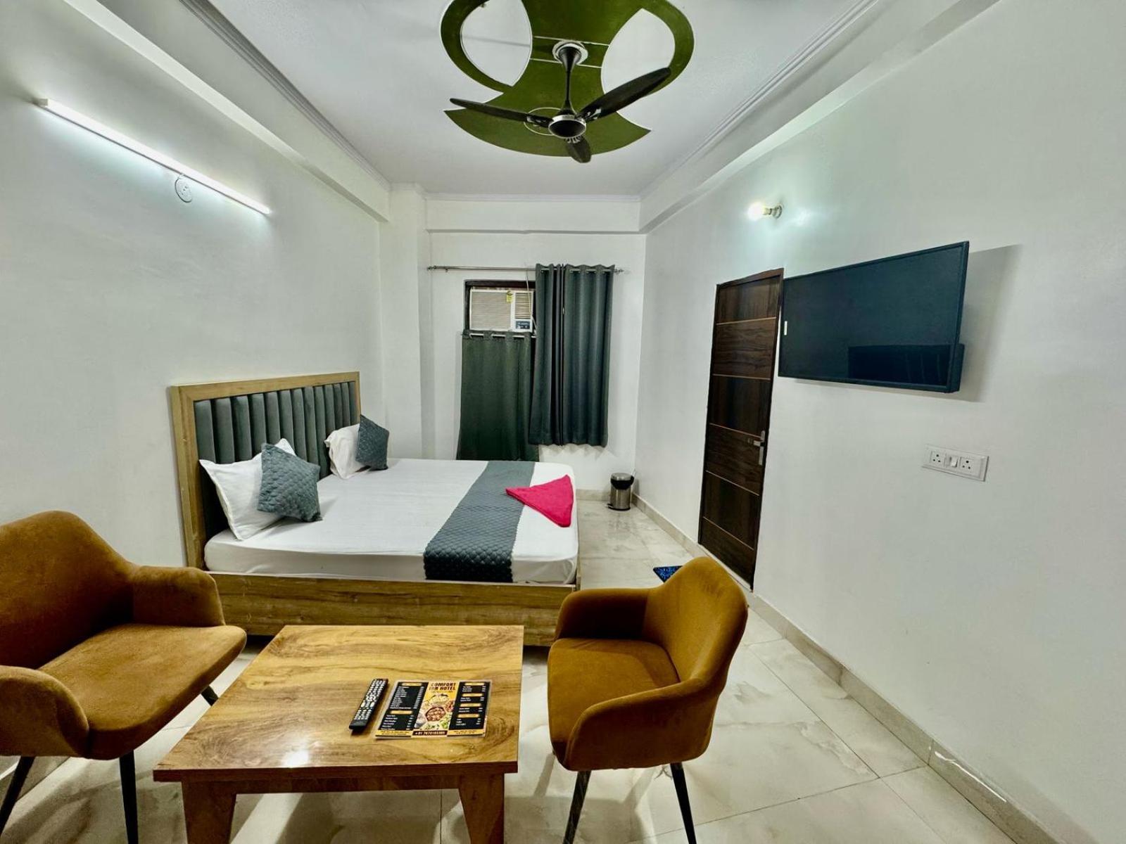 Hotel Comfort Inn, Mundka, New - Near Nangloi Metro Station *